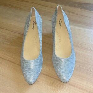 Trotters Gray Heels